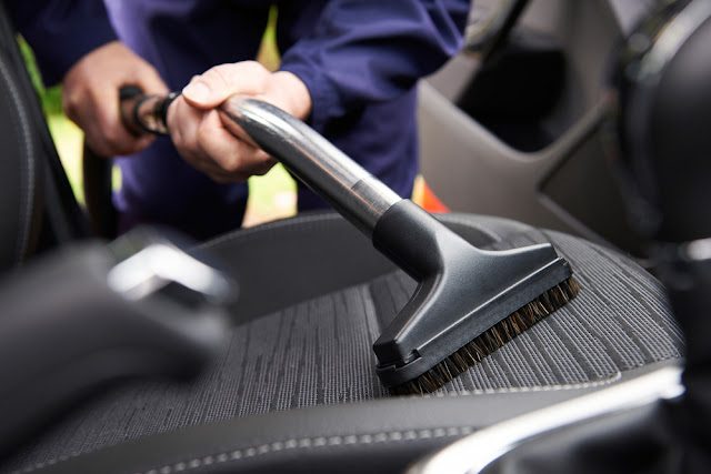 cómo quitar el olor a leche del coche