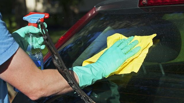 cómo limpiar los cristales del coche